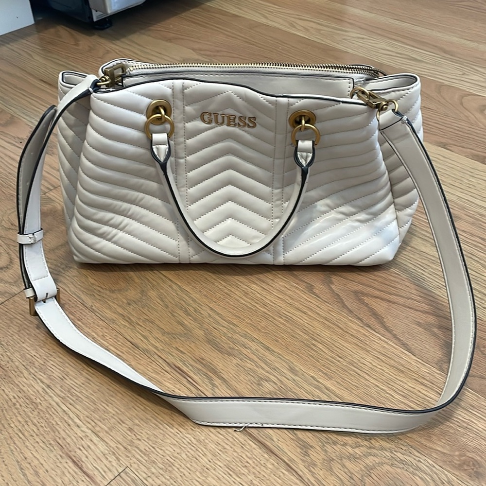 GUESS crossbody